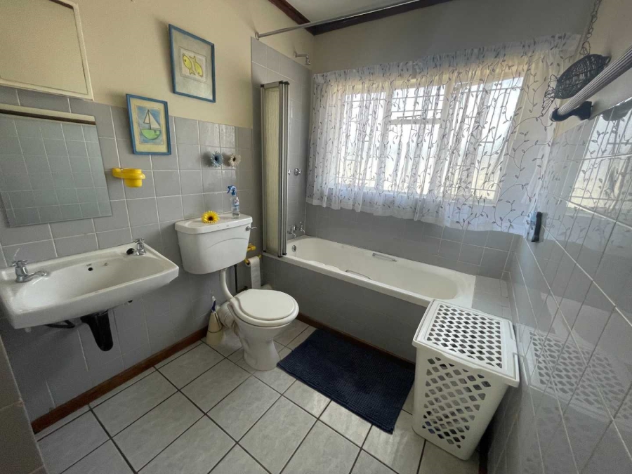 2 Bedroom Property for Sale in Langenhovenpark Free State